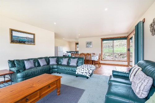 Country Meets Town image 23