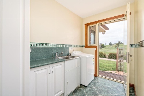 Country Meets Town image 27